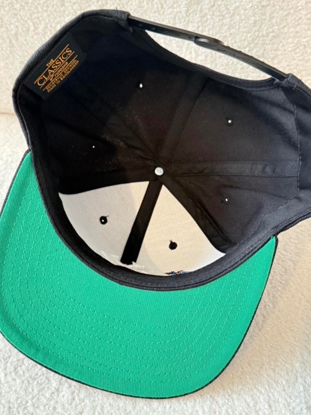 New York Yankees Spider-Man SnapBack hat - Picture 4 of 4